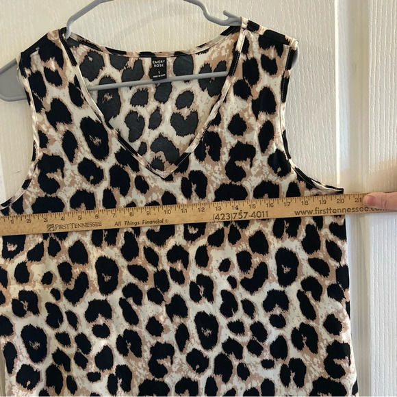 Emery Rose Lepord Print Sleeveless Tank Top Size large - Picture 4 of 7